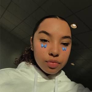 Meet your Posher, Idalis